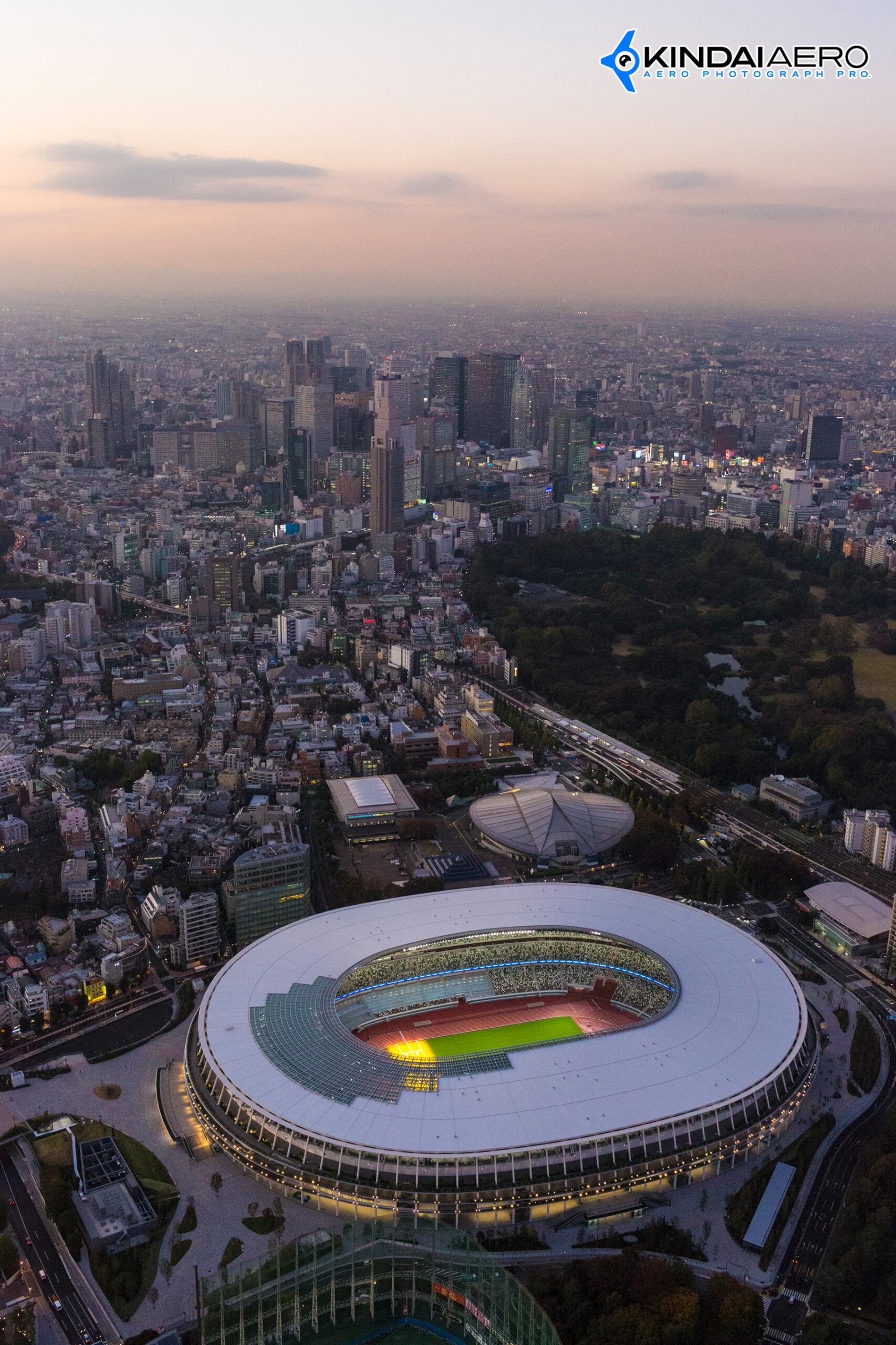 新宿区 国立競技場を航空写真撮影(夕景) 2019-11-15