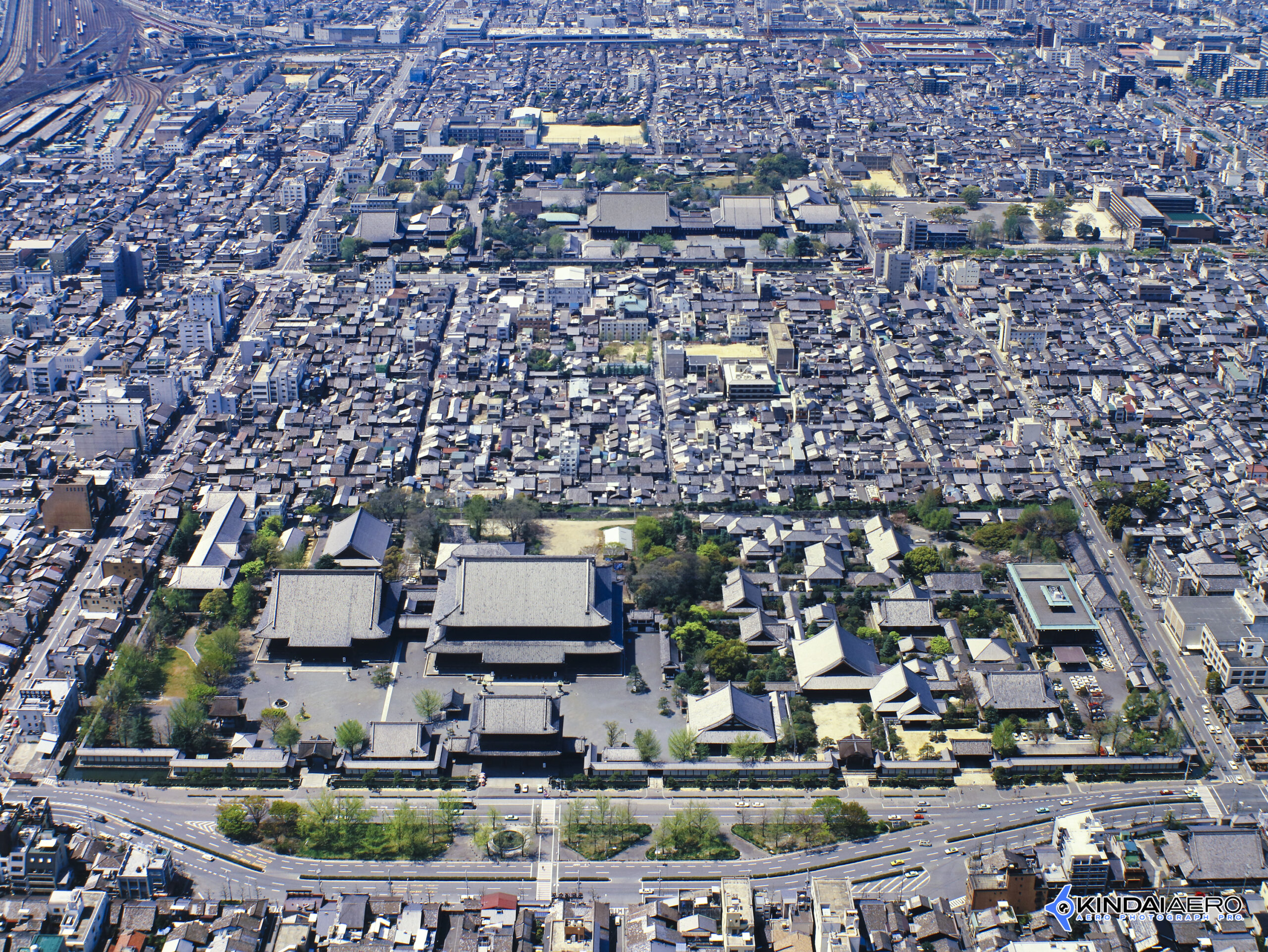 京都府京都市・東本願寺と西本願寺 航空写真撮影 1987-05