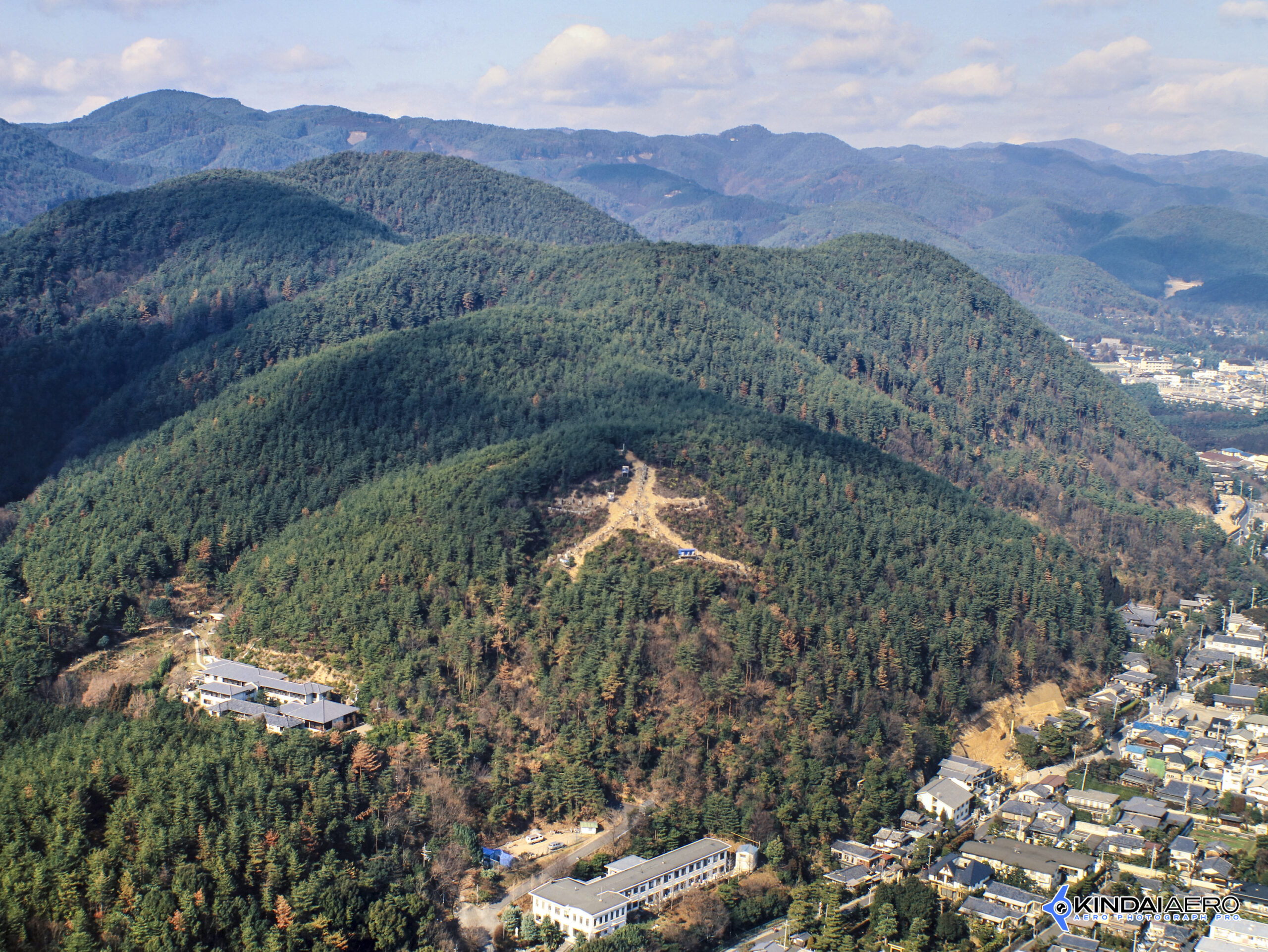 京都府京都市・左大文字-五山送り火の航空写真撮影 1992-04