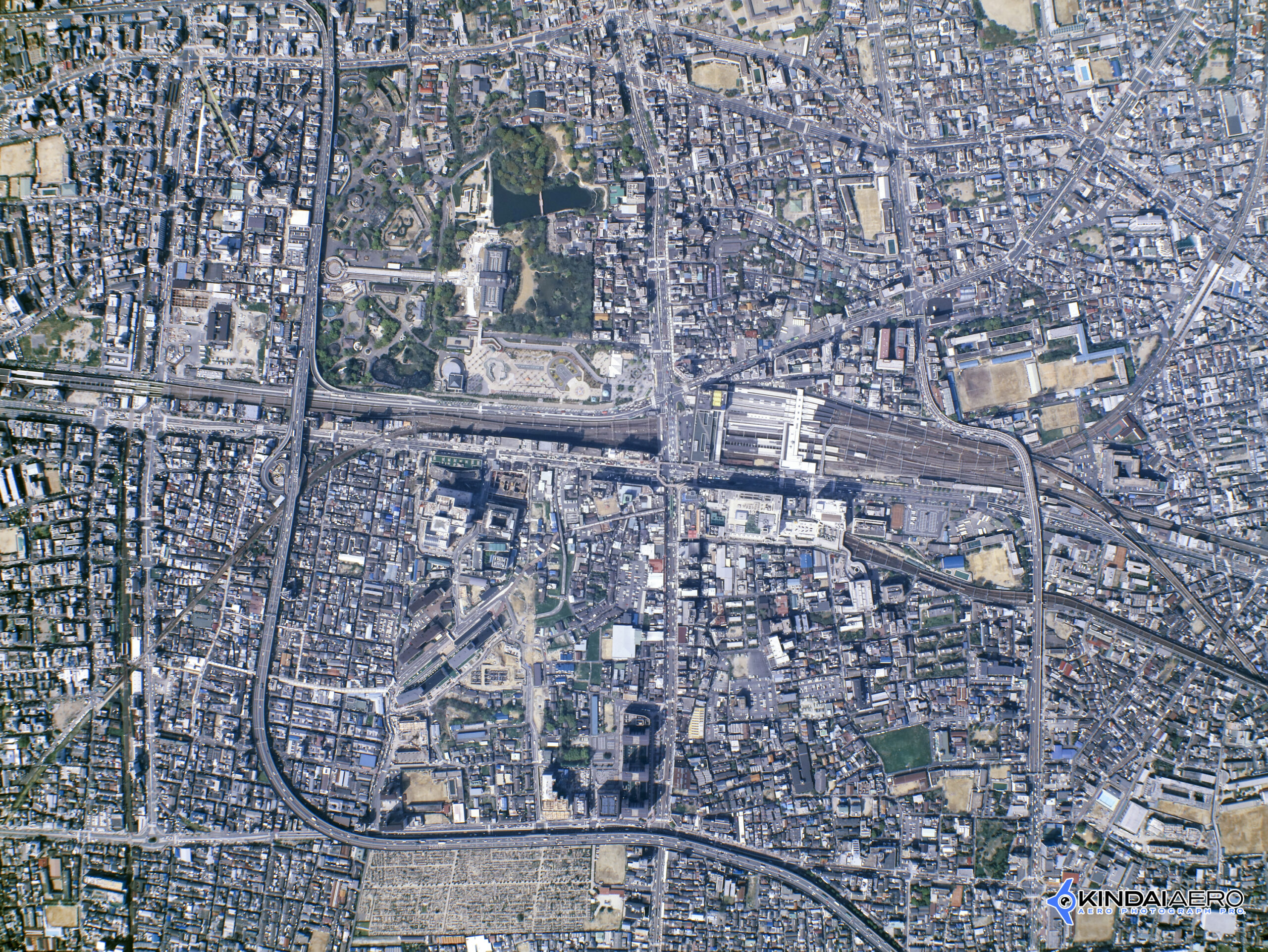 大阪府大阪市・天王寺駅周辺（垂直写真）　航空写真撮影 1992-04