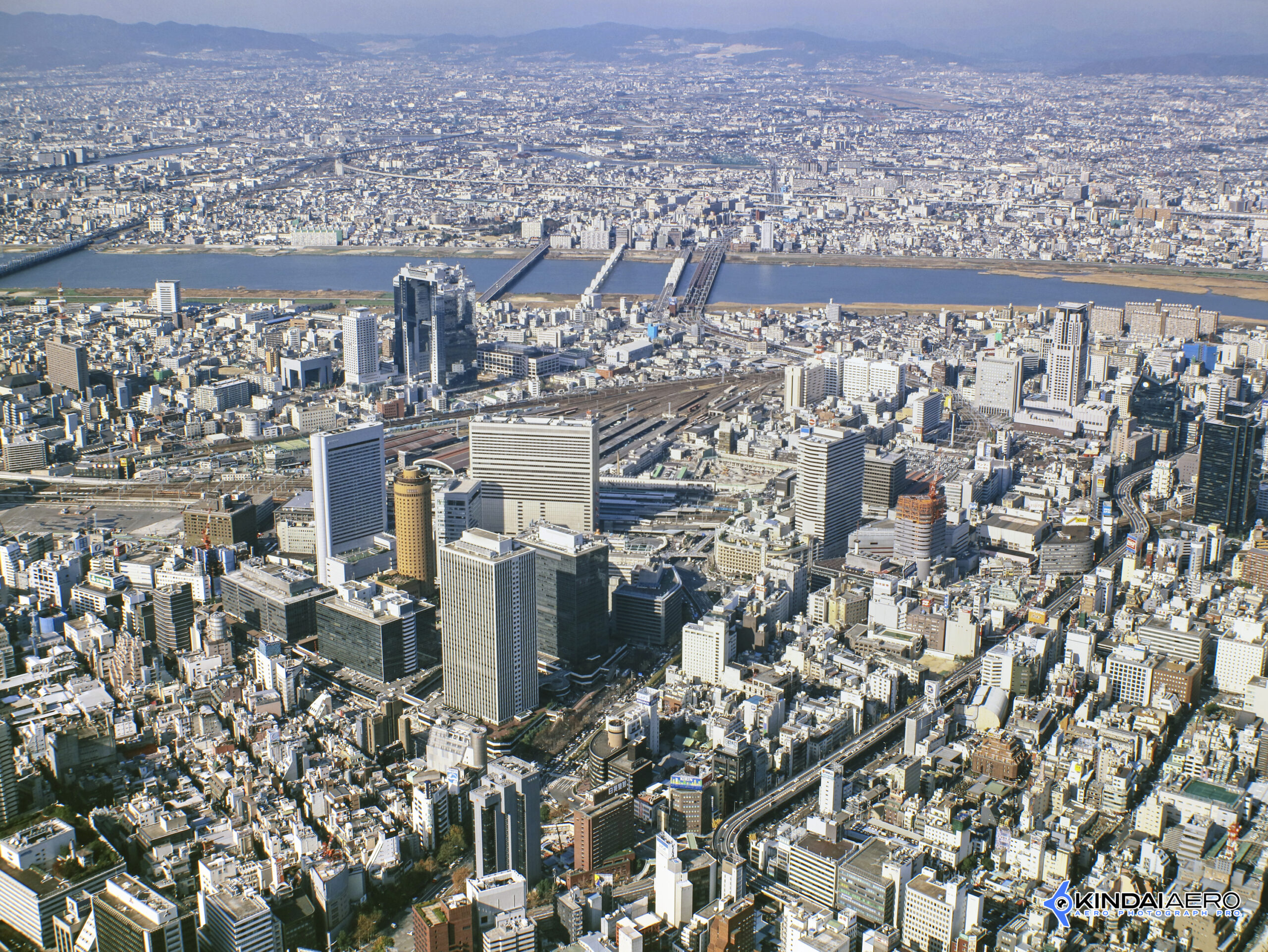 大阪府大阪市・大阪駅周辺　航空写真撮影 1992-12-02
