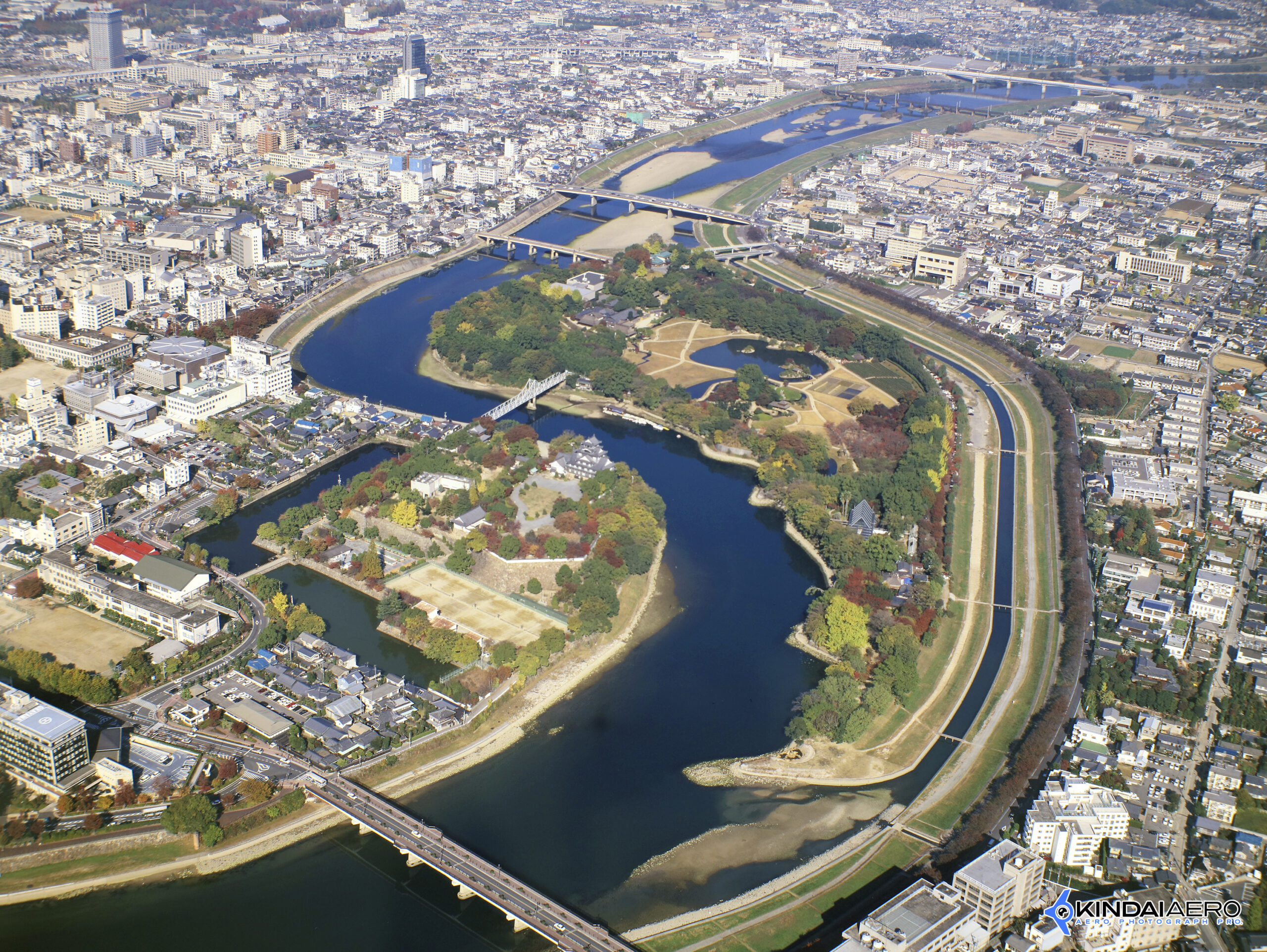 岡山県岡山市・岡山城と旭川　航空写真撮影 1995-11
