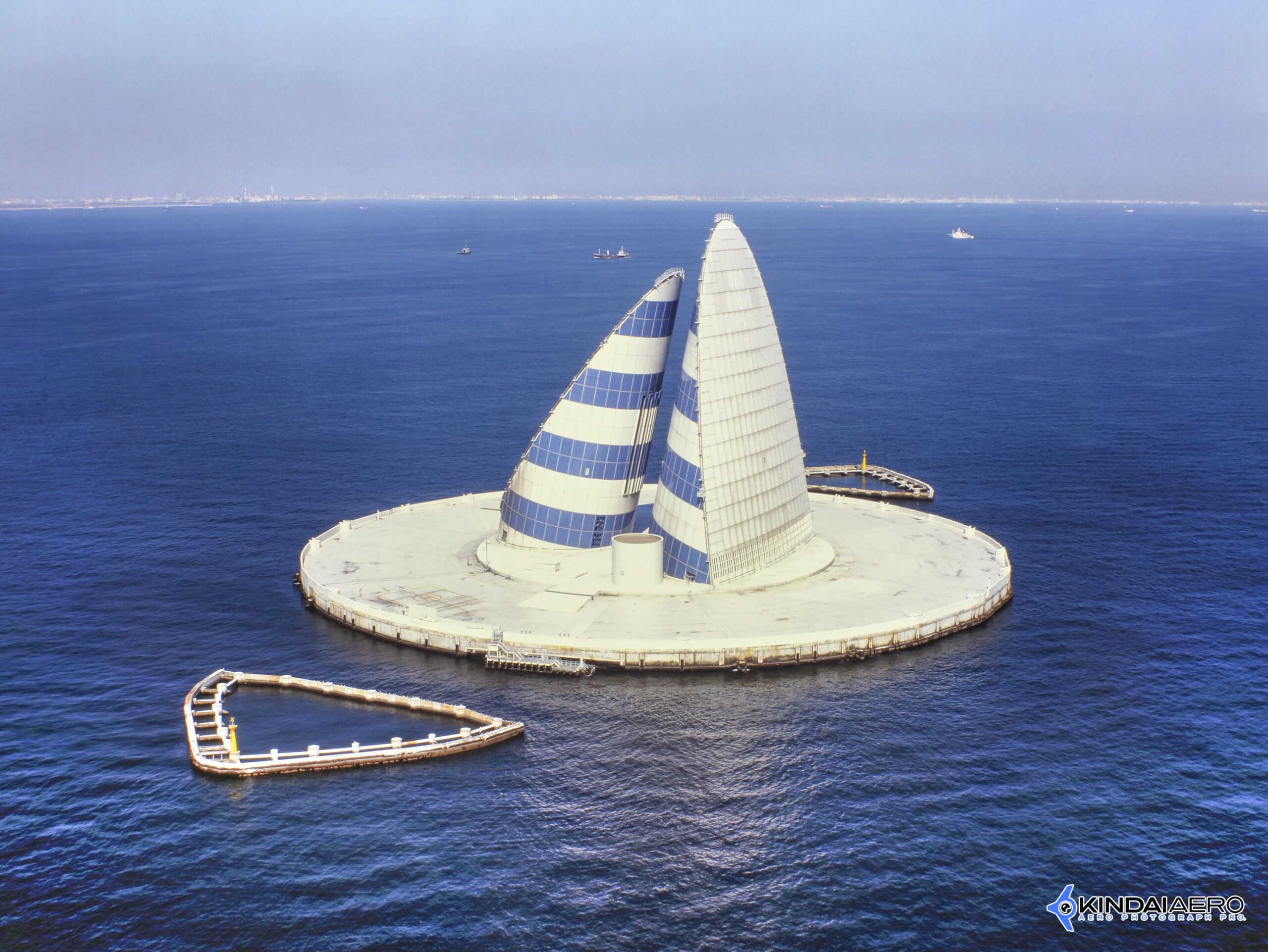 神奈川県川崎市・風の塔-東京湾アクアライン　航空写真撮影 1998-10