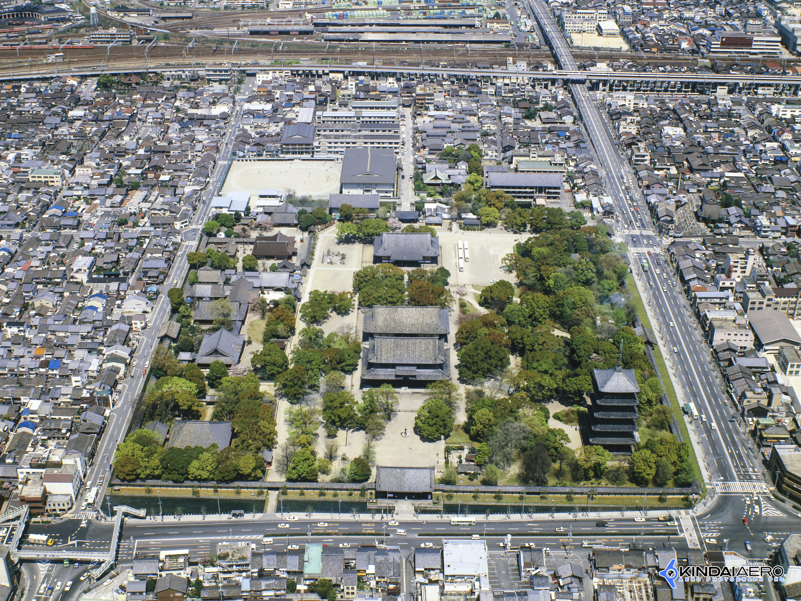 京都府京都市・東寺　航空写真撮影 2001-09