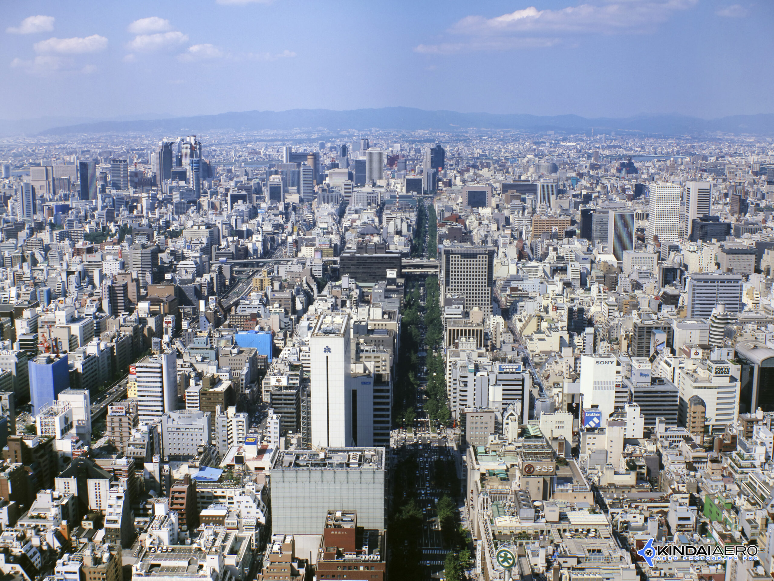 大阪府大阪市 御堂筋-心斎橋の航空写真撮影 2001-09