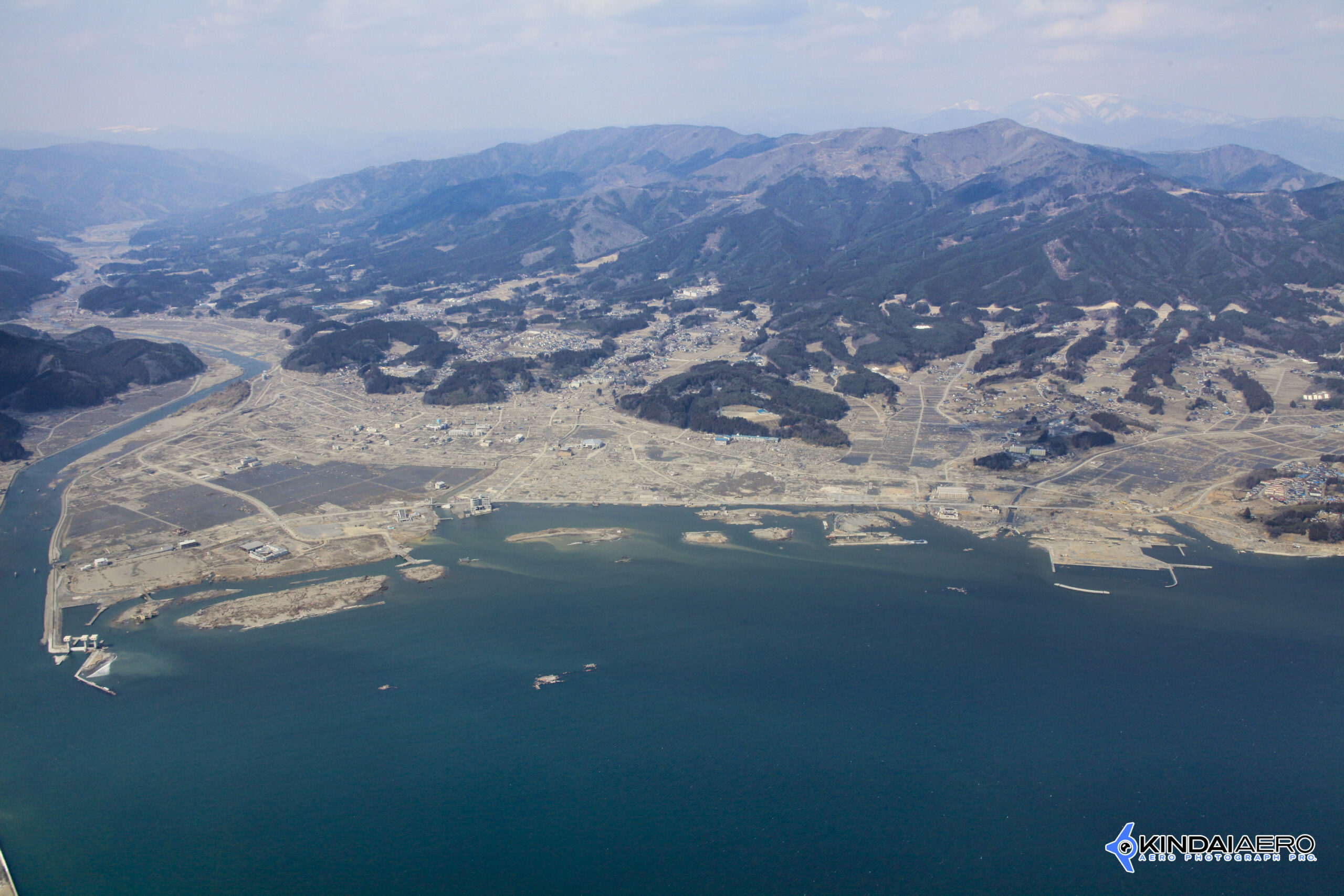 東日本大震災 岩手県・陸前高田市の航空写真撮影 2011-03-23
