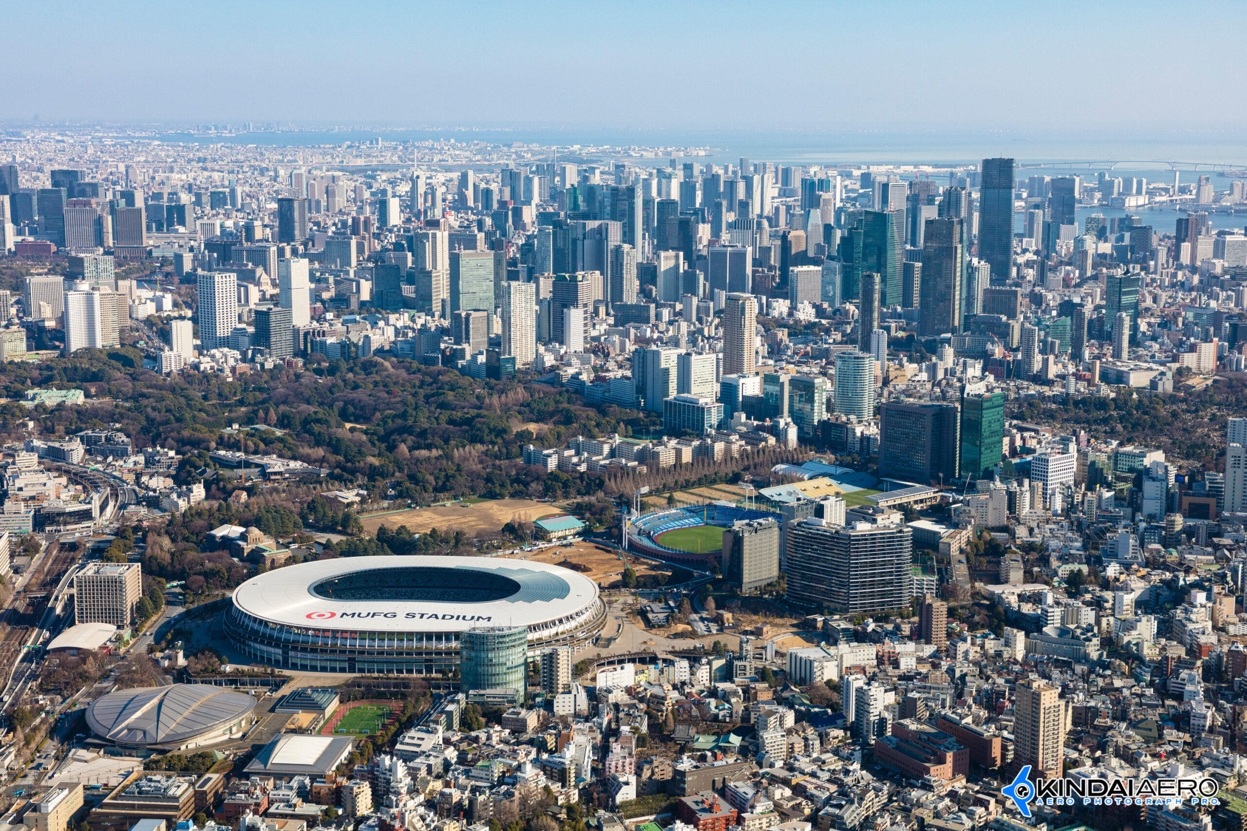 東京都新宿区 新国立競技場(MUFGスタジアム)を都心方向に航空写真撮影 2026-01-16