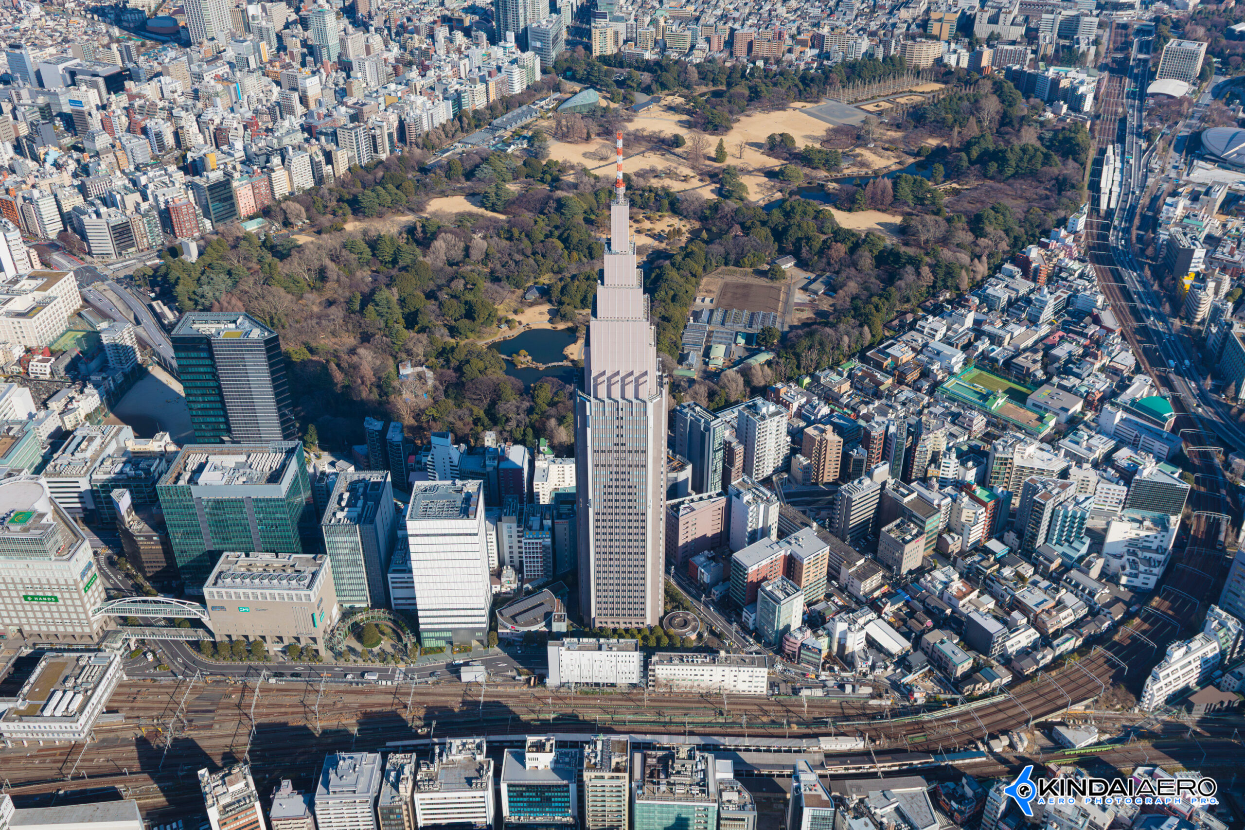 東京都渋谷区 NTTドコモ代々木ビルの航空写真撮影 2026-01-16