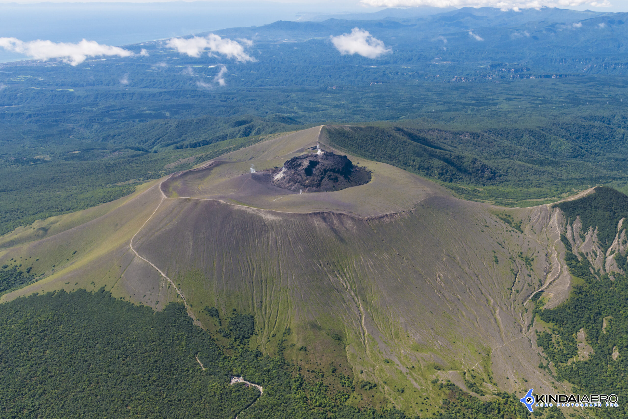 北海道苫小牧市 樽前山(山頂部の溶岩ドーム)　航空写真撮影 2018-09-02