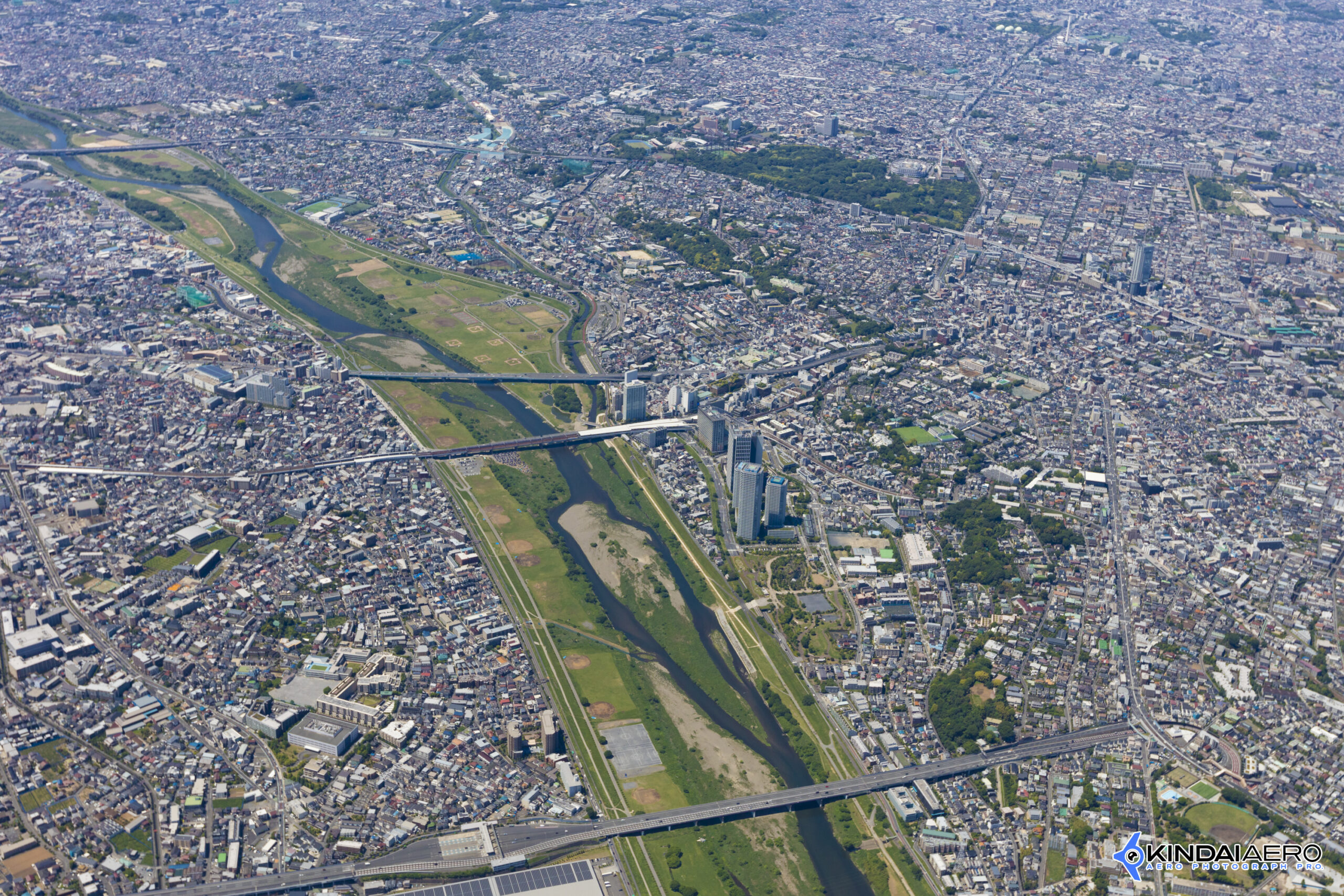 東京都世田谷区 多摩川と二子玉川周辺　航空写真撮影 2026-05-05
