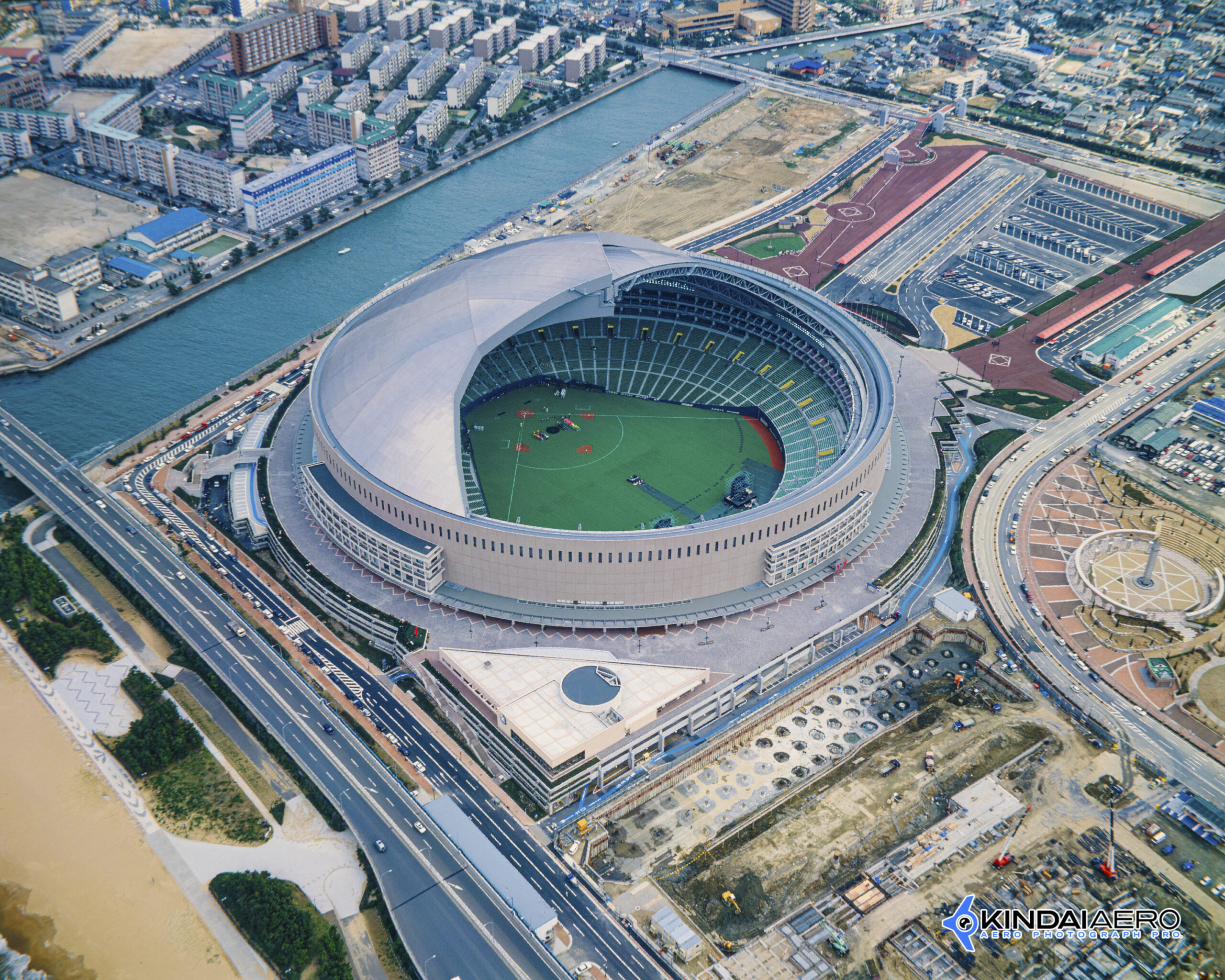 福岡県福岡市中央区 福岡ドーム(みずほPayPayドーム福岡)の航空写真撮影 1993年